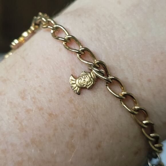 Jelly Belly Factory Charm Bracelet – Vintage Late '90s Gold Dangle | Y2K Jewelry - Picture 3 of 15